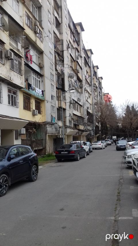 Satılır 3 otaqlı köhnə tikili 85 m² — Bakı