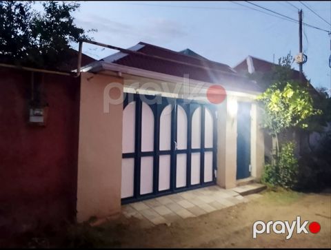 Satılır 3 otaqlı həyət evi/bağ evi 80 m² — Bakı
