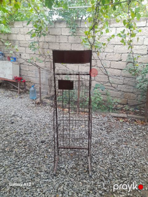 Sərgi stendi, Metal — Digah