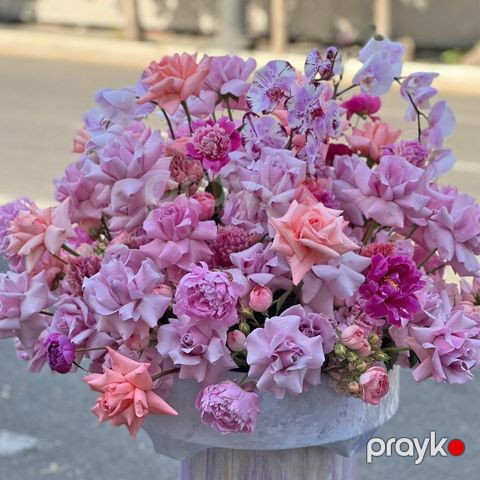 Güllərdən Kompozisiya - code:8043