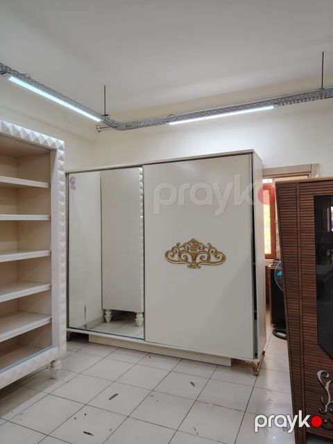 Çatdırılma və quraşdırılması daxil olan dolab satılır. Qiyməti 280 — Bakı
