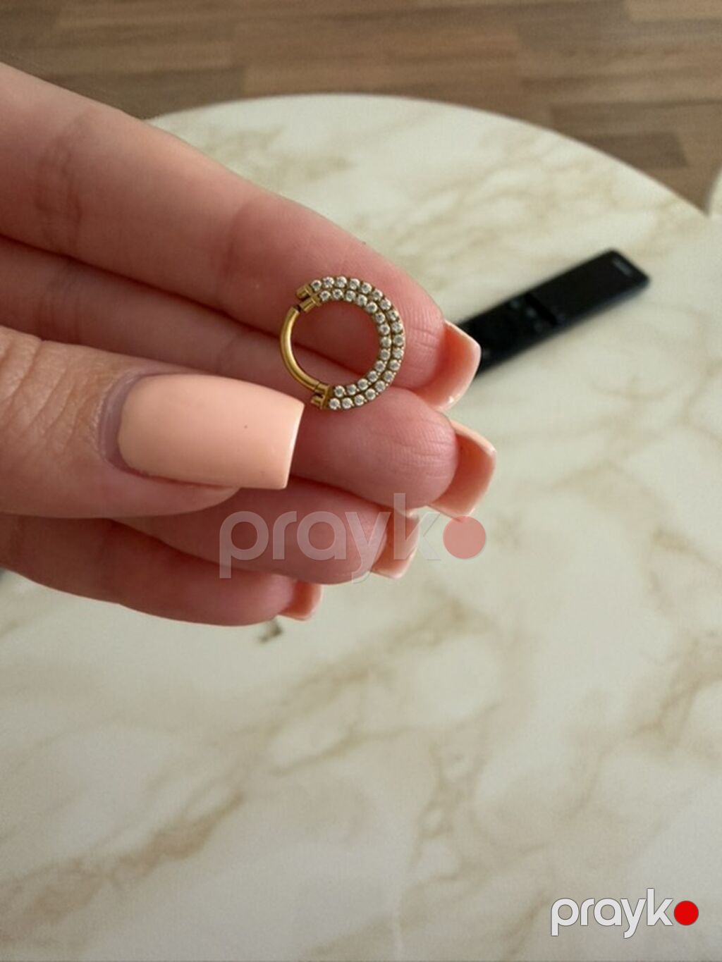 Qızılı rəngli daşlı qulaq sırğası (tək) - Model: dairəvi “hoop” — Sırğa, Bakı (2)