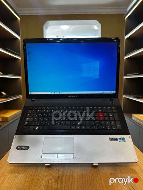Noutbuk Samsung i3 — Bakı