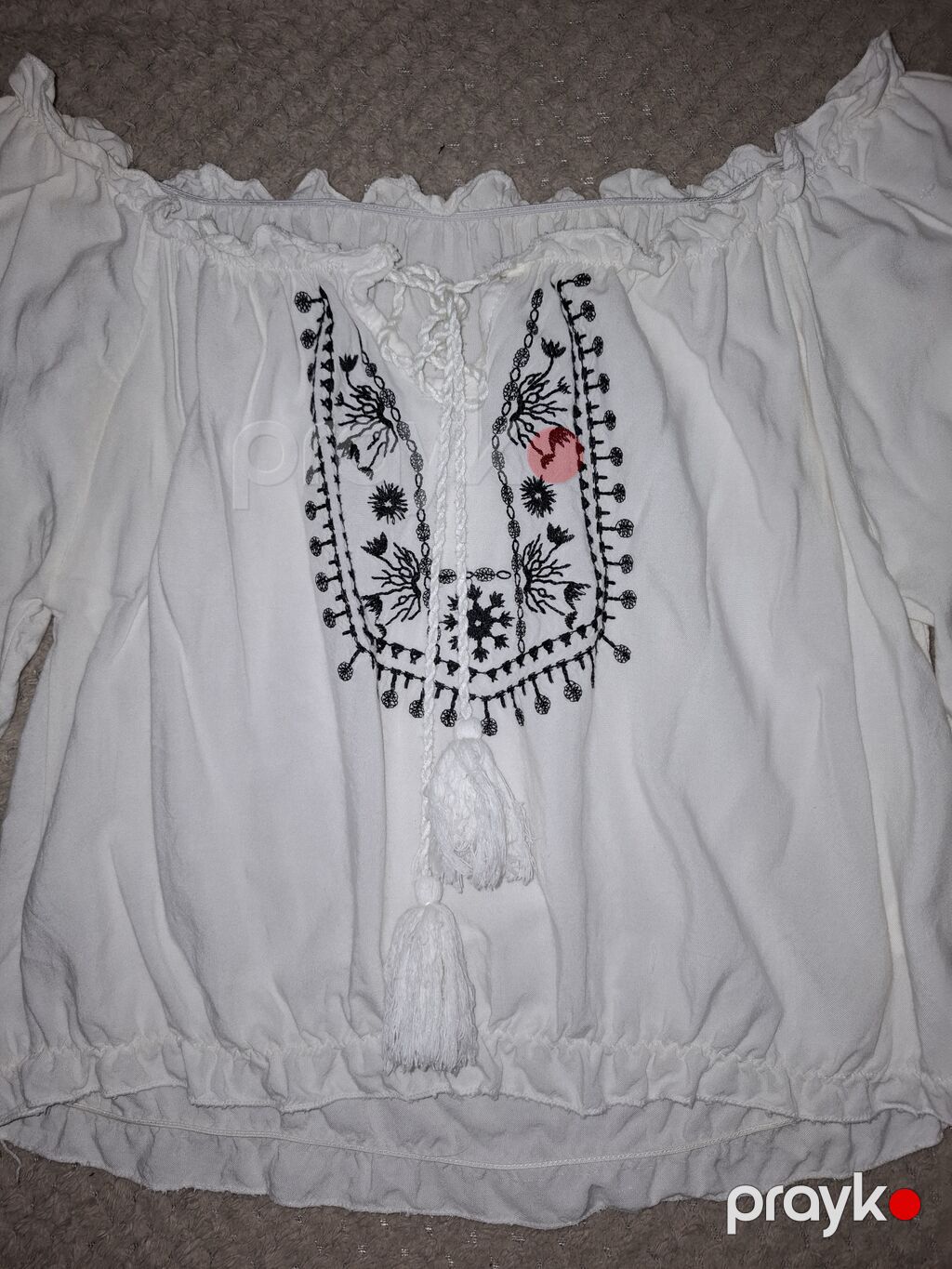 Ağ rəngli boho stili qadın bluzası - Model: Çiyindən sallanan — Köynək, Bakı (3)