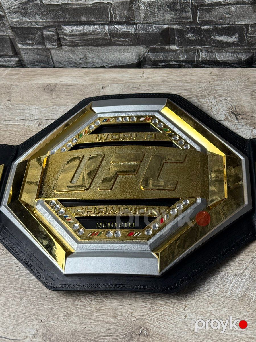UFC kəməri — Şəxsi əşyalar, Bakı (4)