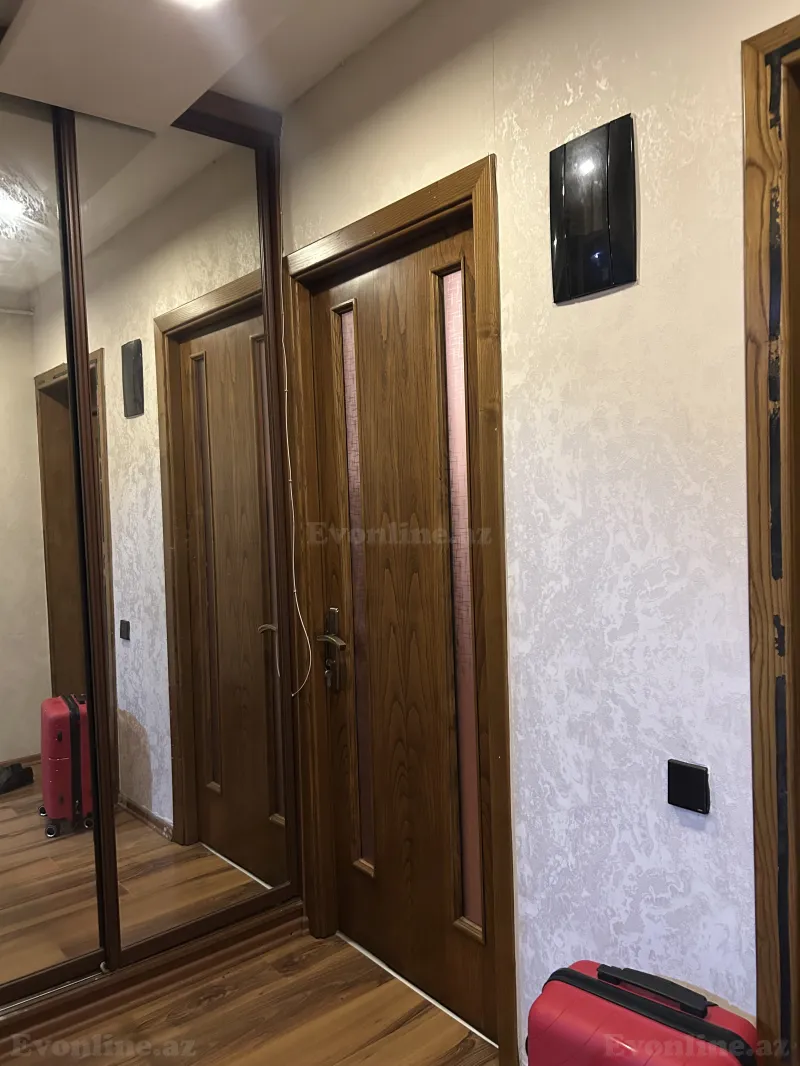 Kirayə verilir 2 otaqlı Mənzil Köhnə tikili 57 m² Bakı, Nizami r., Qara Qarayev m., Q.Qarayev pr — Bakı