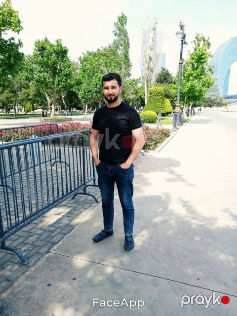 Fəhlə işi axtarıram — Bakı
