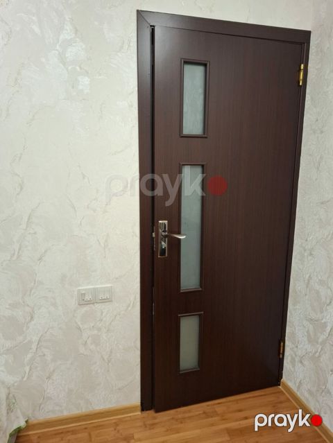 Otaq qapısı satılır. Yaxşı vəziyyətdədir. Ölçü: 2m/80ə. 5 ədəddir — Bakı