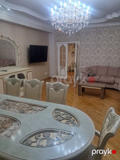 4-otaqlı yeni tikili kirayə verilir, E.Akademiyası m., 185 m² — Bakı