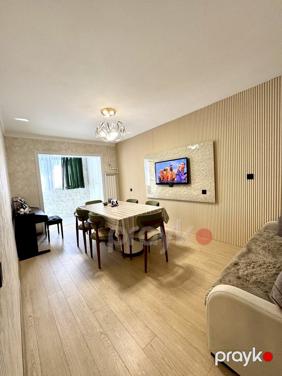 Satılır 4 otaqlı köhnə tikili 110 m² — Mənzil, Bakı (3)