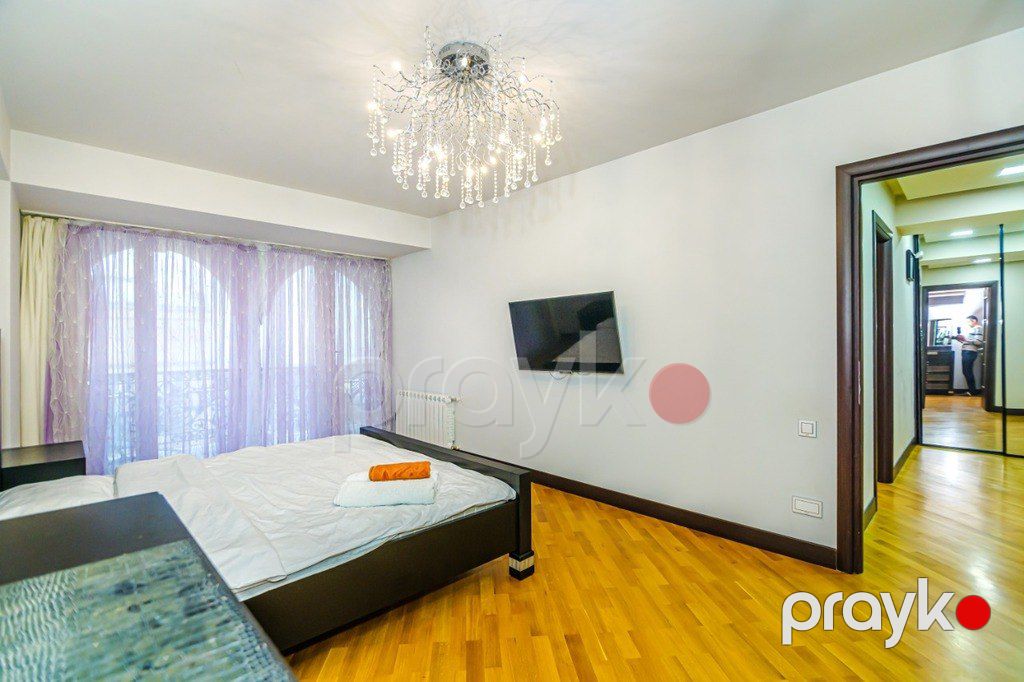 İcarəyə verilir 3 otaqlı köhnə tikili 123 m² — Mənzil, Bakı (11)