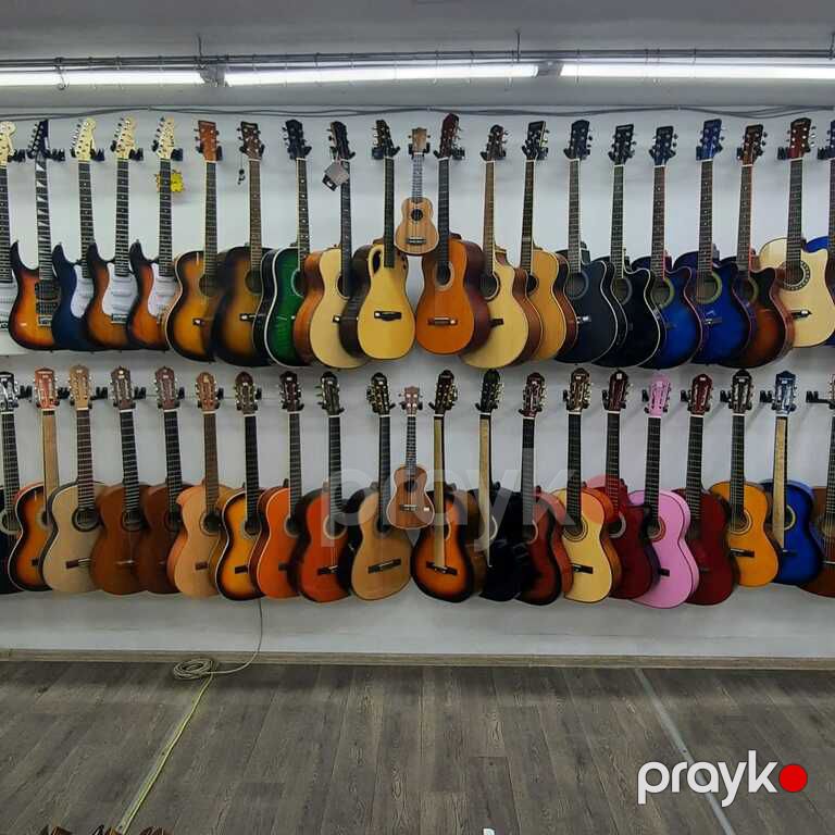 Gitaralar — Musiqiə alətləri, Bakı (5)