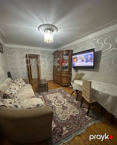 Satılır 3 otaqlı köhnə tikili 75 m² — Bakı