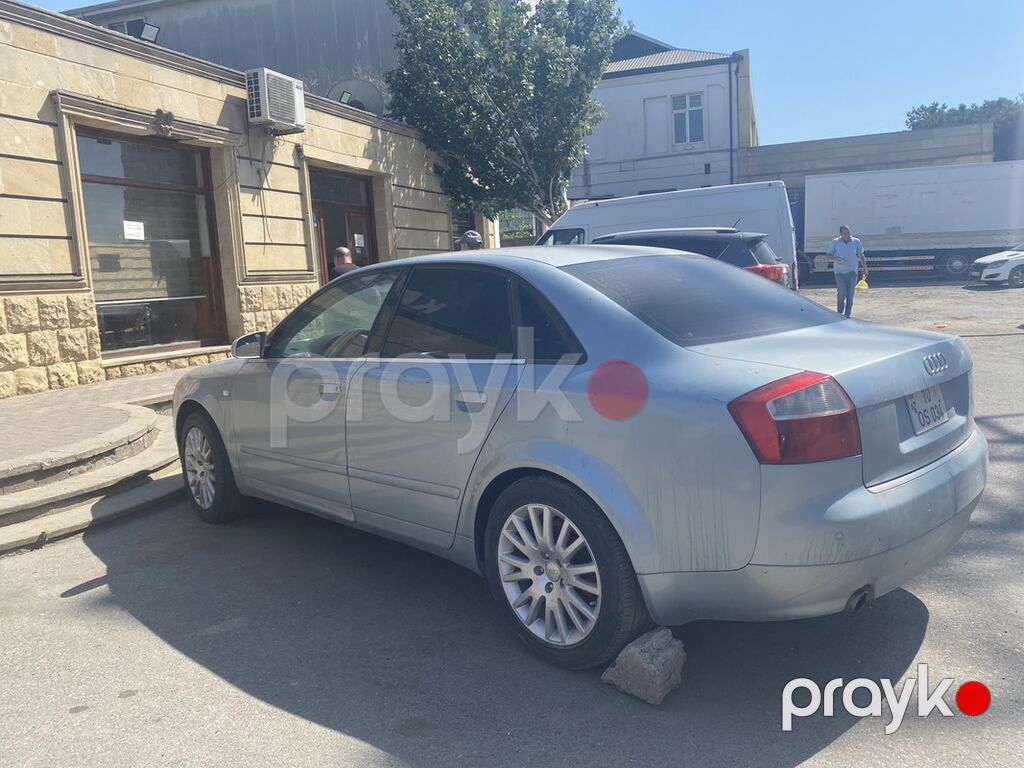 Audi A4 sedan - Kuzov: sedan, açıq mavi rəng - Ban komplekti — Avtomobillər, Bakı (3)