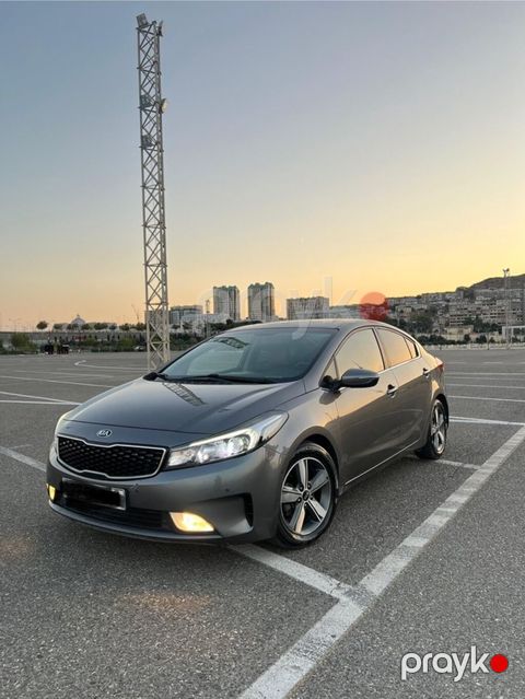 Kia K3: 1.6 l 2016 il Sedan — Bakı