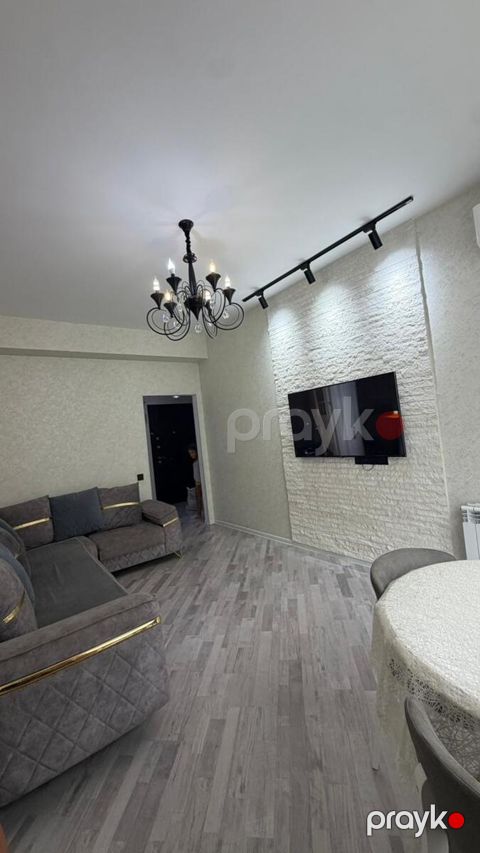 İcarəyə verilir 2 otaqlı yeni tikili 80 m²