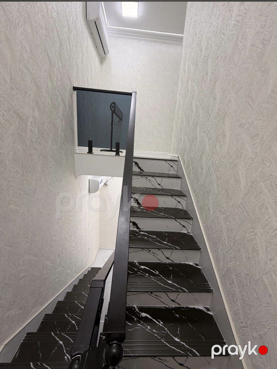 Satılır 4 otaqlı həyət evi/bağ evi 200 m² — Ev, villa, Bakı (9)