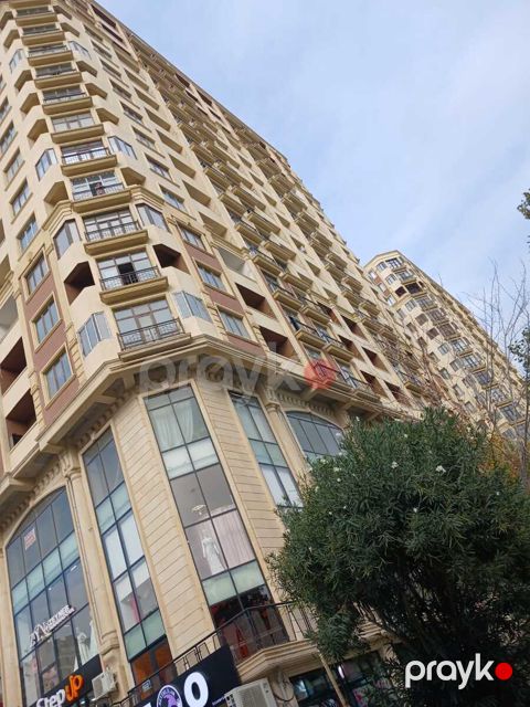 Satılır obyekt 10 m² — Bakı