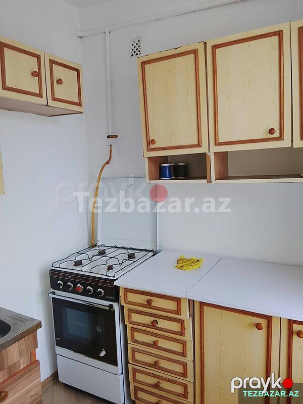 Insaaatcilara yaxin ev satilir — Mənzil, Bakı (5)