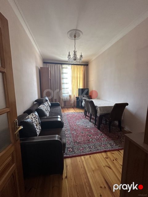 Satılır 3 otaqlı köhnə tikili 90 m² — Bakı