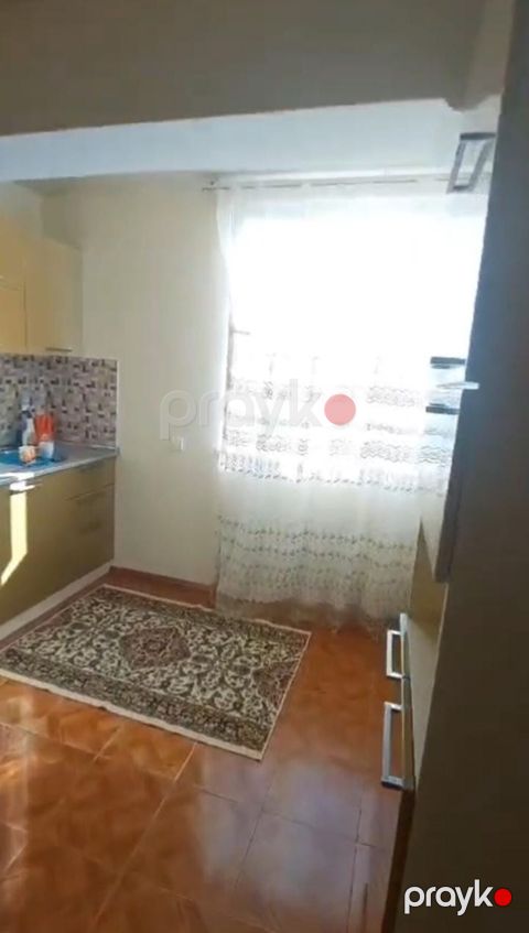 Kirayə üçün mənzil – geniş və işıqlı - Plan: ayrılmış mətbəx, böyük — Bakı