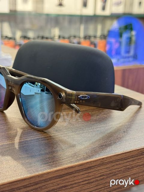 Oakley Mata — Bakı