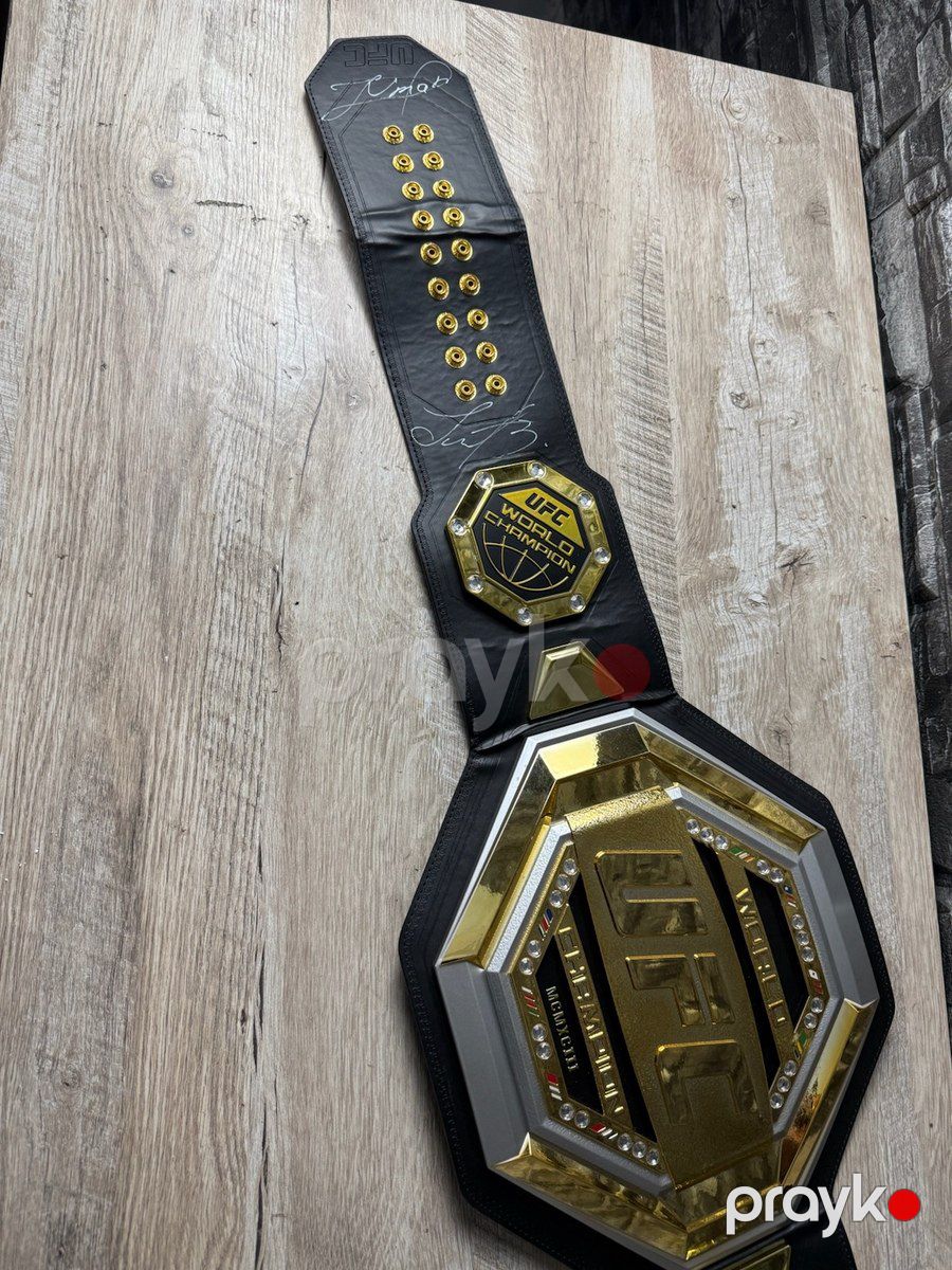 UFC kəməri — Şəxsi əşyalar, Bakı (2)