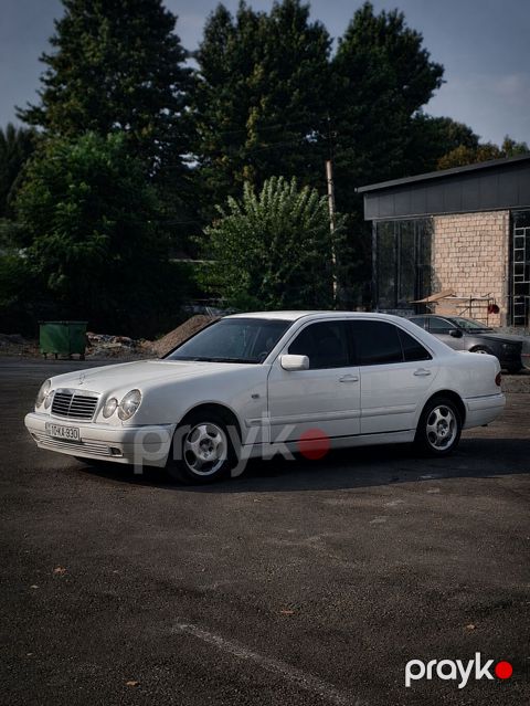 Mercedes-Benz E-Class: 2.3 l 1996 il Sedan — Mingəçevir
