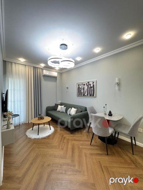 Satılır 2 otaqlı köhnə tikili 45 m² — Bakı