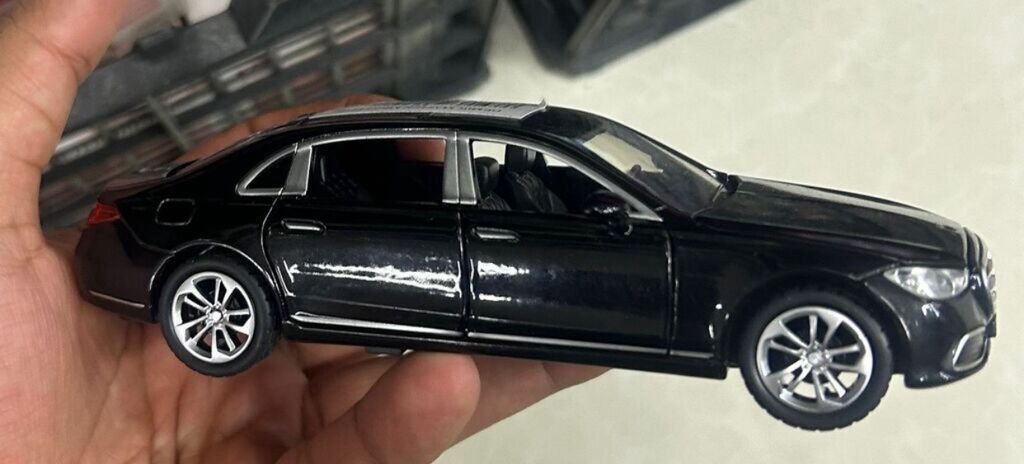 Məhsul: Mercedes‑Benz C‑Class sedan metal model avtomobil (masaüstü — Oyuncaq nəqliyyatı, Bakı (10)