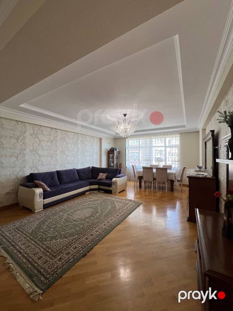 Satılır 3 otaqlı yeni tikili 150 m² — Bakı