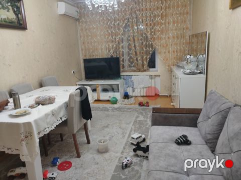 Satılır 3 otaqlı köhnə tikili 80 m² — Bakı