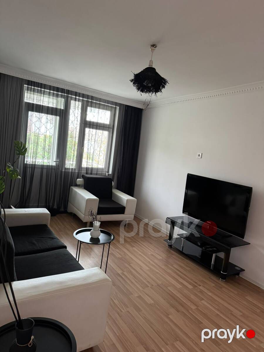 Satılır 2 otaqlı köhnə tikili 45 m² — Mənzil, Bakı (2)