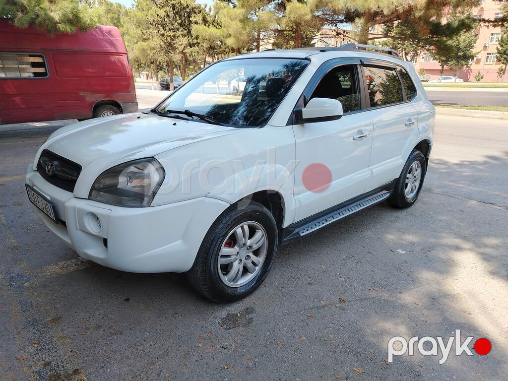 Hyundai Tucson, ağ rəngli kompakt SUV. Texniki və xüsusiyyətlər — Avtomobillər, Bakı (2)