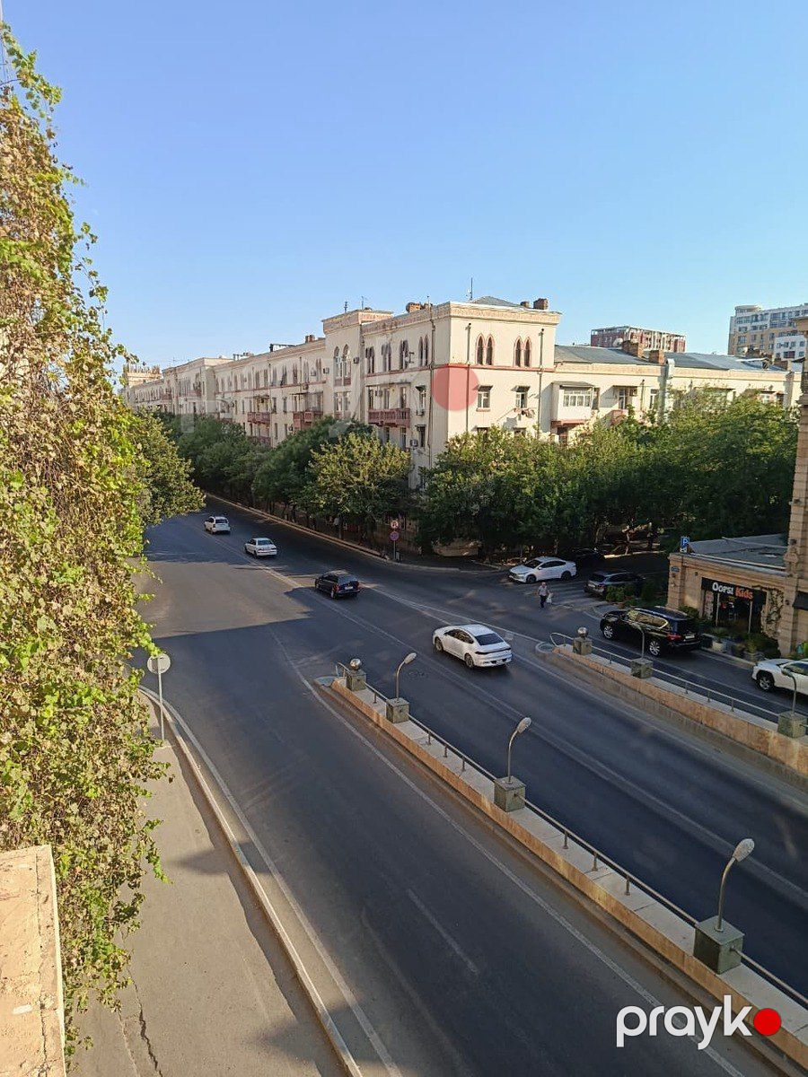 Satılır 2 otaqlı köhnə tikili 60 m² — Mənzil, Bakı (8)