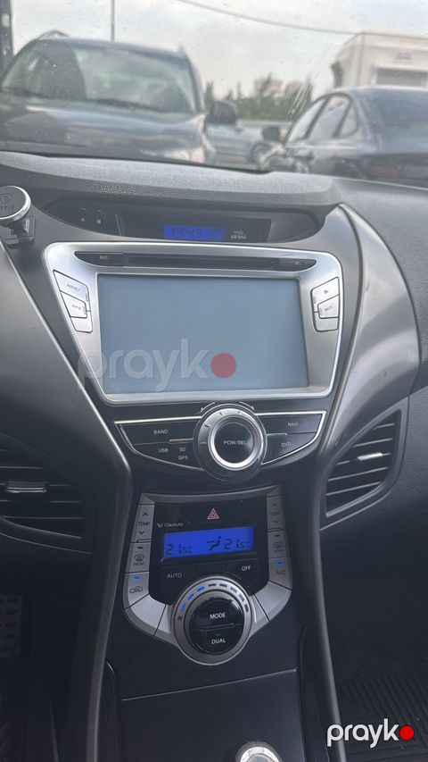 Hyundai Elantra monitoru — Bakı