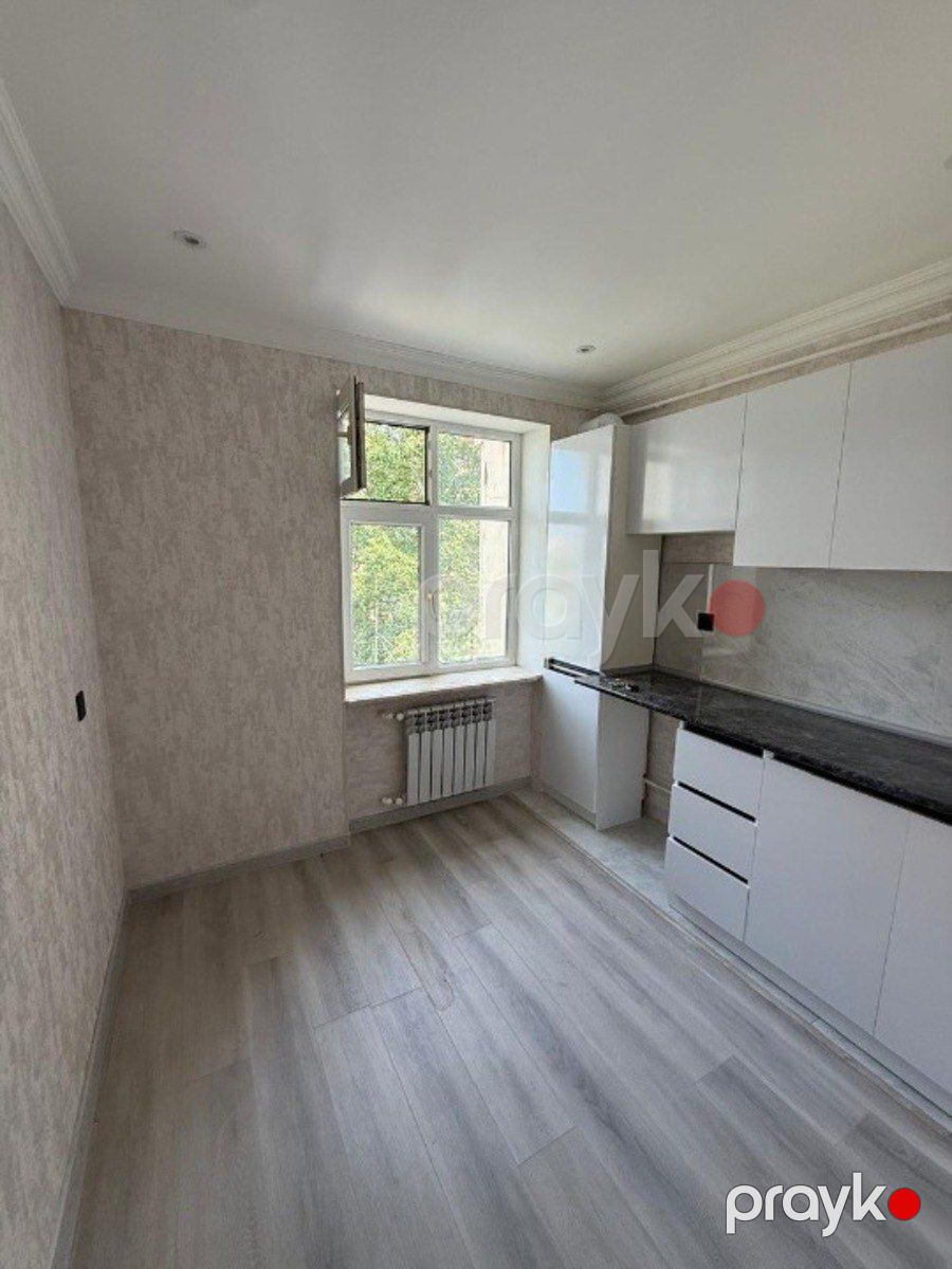 Satılır 2 otaqlı köhnə tikili 60 m² — Mənzil, Bakı (3)