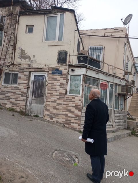 1-otaqlı mənzil kirayə verilir, 28 May m., 15 m² — Bakı