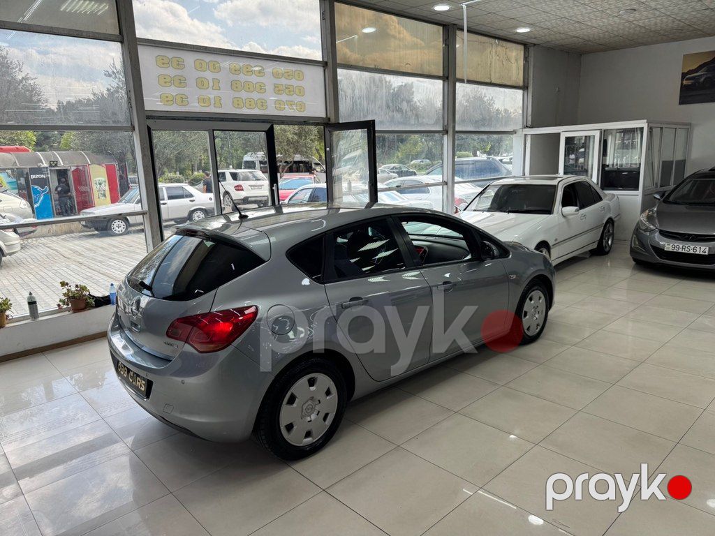 Opel Astra, 1.3 L, 2011 il, 266 000 km — Avtomobillər, Sumqayıt (11)