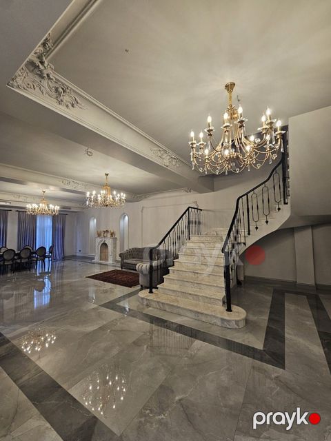 Satılır 8 otaqlı həyət evi/bağ evi 430 m² — Bakı