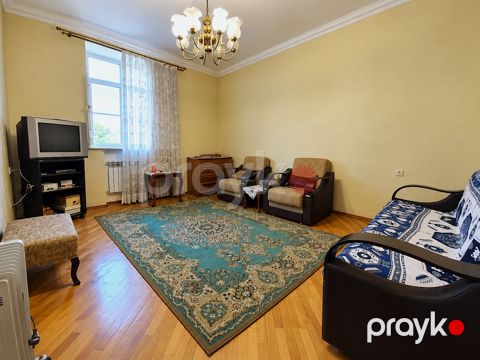 İcarəyə verilir 2 otaqlı köhnə tikili 52 m² — Bakı