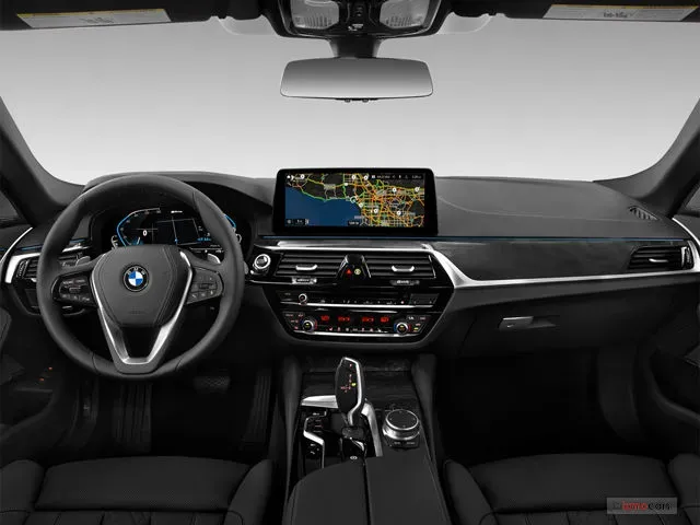 BMW 5-Series 2023 — gündəlik icarə — Minik avtomobili icarəsi, Bakı (3)