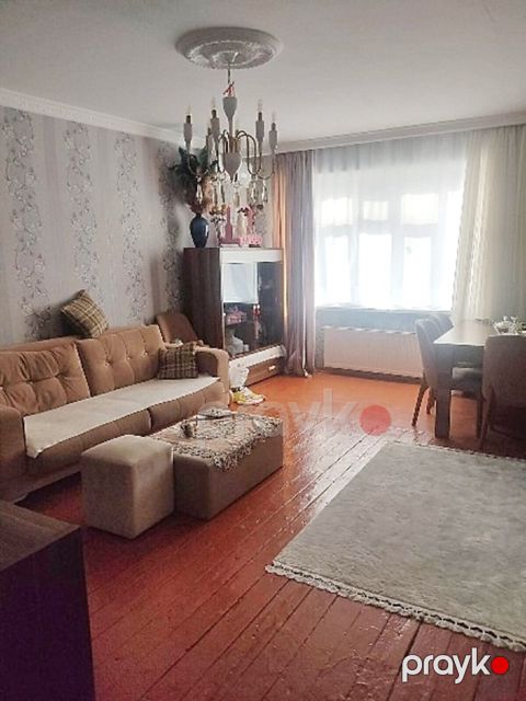 Satılır 2 otaqlı köhnə tikili 50 m² — Bakı
