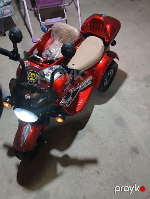 Uşaqlar üçün elektrikli üçtəkərli motosiklet – yan qoşqulu model — Masallı