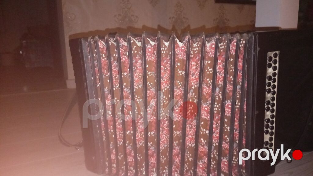 Məhsul: Klaviaturalı akkordeon Təsvir: - Korpus: qara rəngli, metal — Akkordeonlar, harmonilar, bayanlar, Xaçmaz (4)