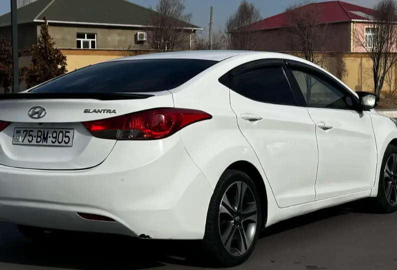 Hyundai Elantra 2011 — gündəlik icarə — Minik avtomobili icarəsi, Naxçıvan (2)