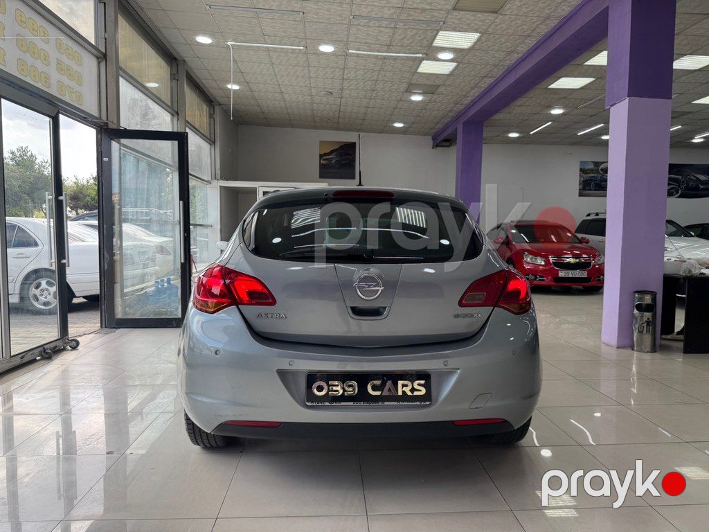 Opel Astra, 1.3 L, 2011 il, 266 000 km — Avtomobillər, Sumqayıt (12)