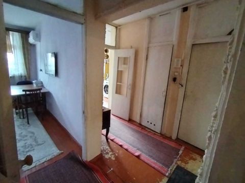 Satılır 2 otaqlı köhnə tikili 55 m² — Bakı