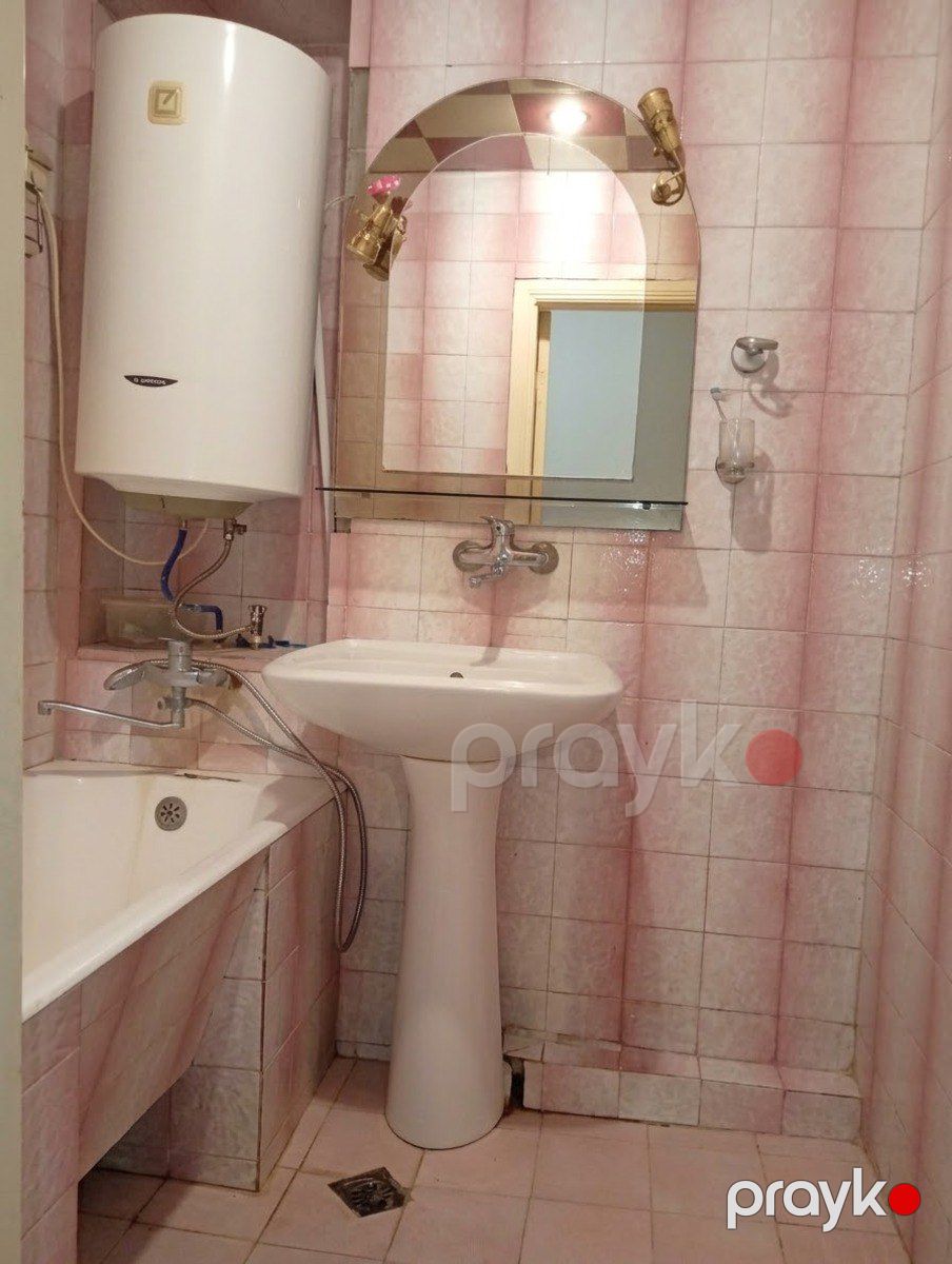 Satılır 3 otaqlı köhnə tikili 100 m² — Mənzil, Bakı (10)