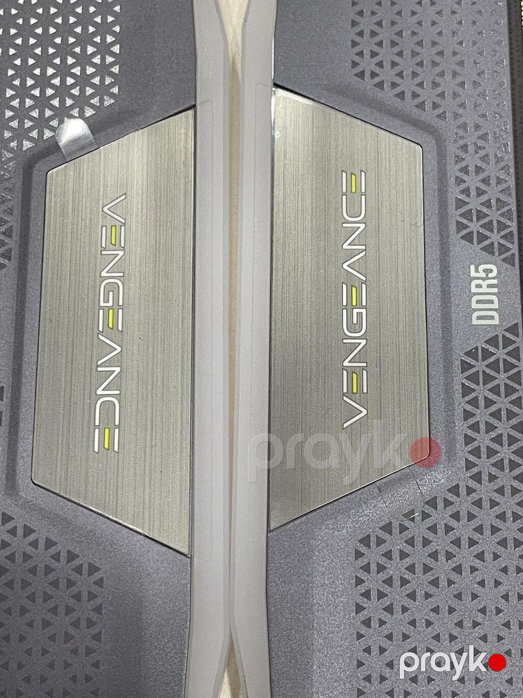 Operativ yaddaş (RAM) Corsair, 32 GB, 4000 Mhz, DDR5, PC üçün, İşlənmiş — Operativ yaddaş, Bakı (4)